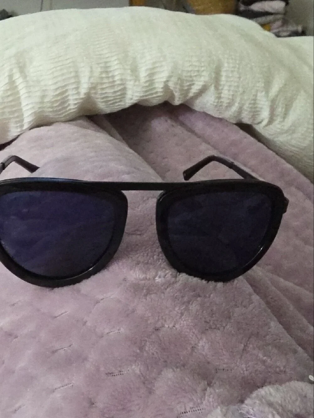 Kendall & Kylie Black Sunglasses